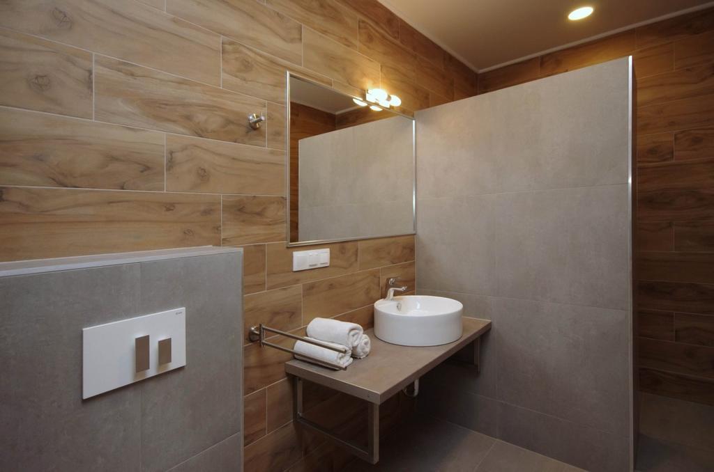 Mosoly Deluxe Apartman 久洛 外观 照片